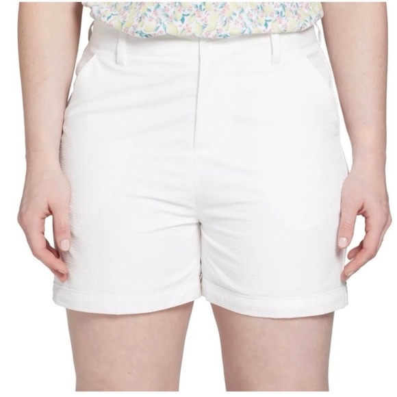 Walter Hagen Pants - NWT Walter Hagen Seersucker Golf Shorts – White – Women's - size 4
